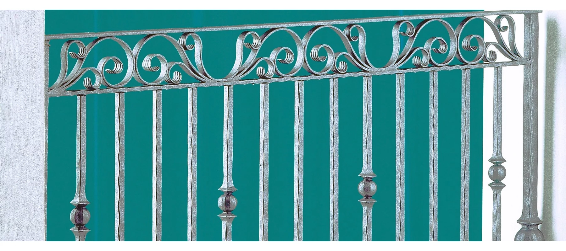Éléments décoratifs magiques en fer forgé