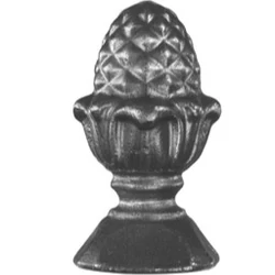 Pommes de pin et boules d'ornement