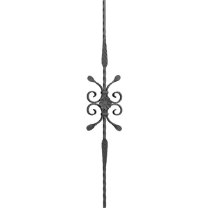 Barreau design moderne en fer forgé avec décor classique, différentes sections