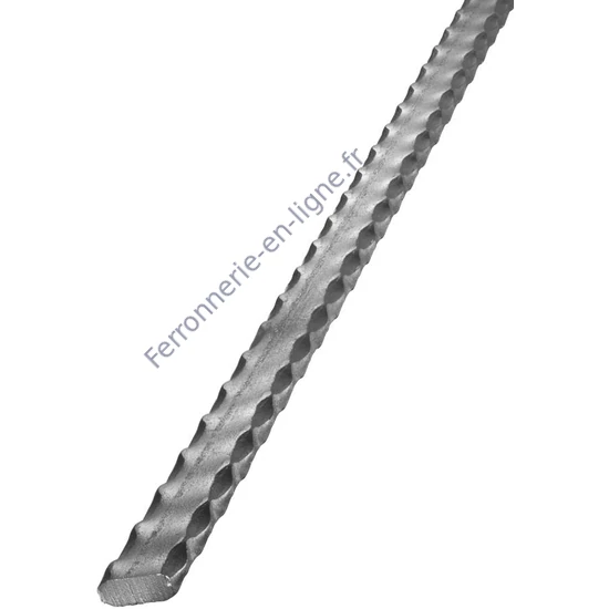 accessoire de ferronnerie, acier martelé