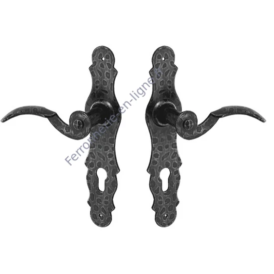 Poignée de porte rustique en style fer forgé, galvanisée et ancienne laquée